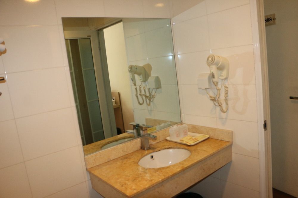 Yixin Business Hotel Γκουανγκζού Εξωτερικό φωτογραφία